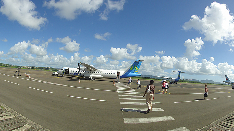 A roport De Fort De France Aim C saire TravelerCar
